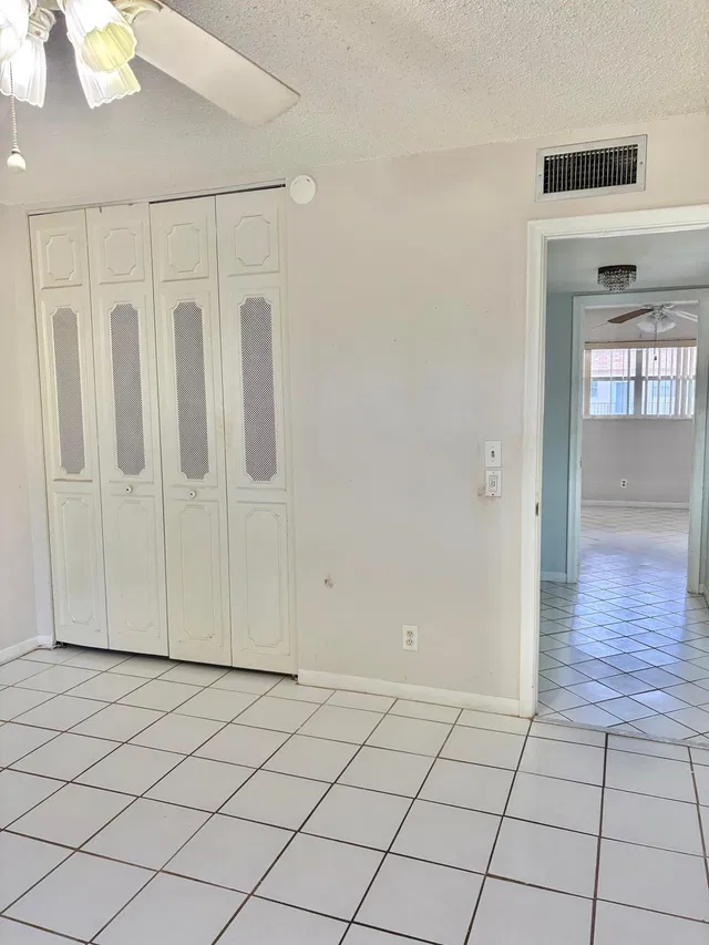  Residence photo 6