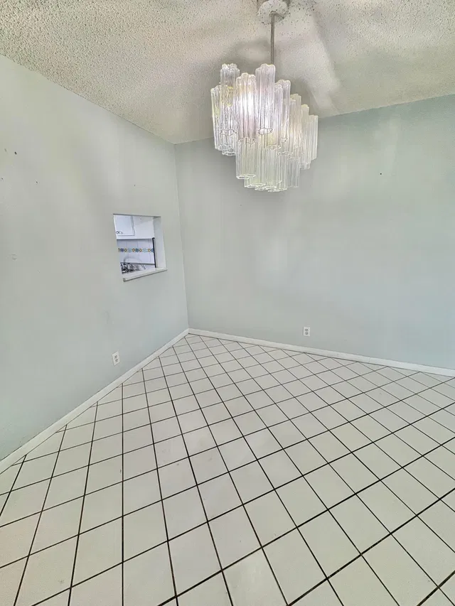  Residence photo 9
