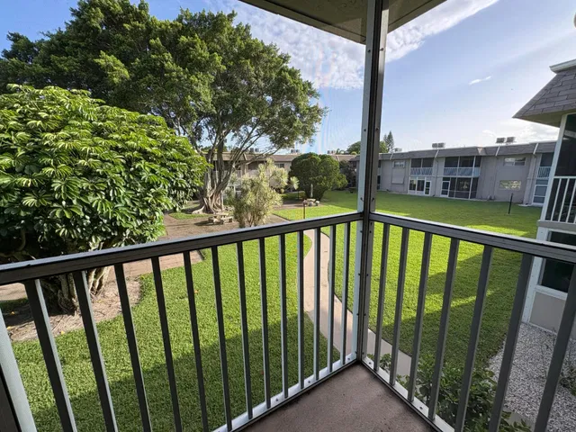  Residence photo 22
