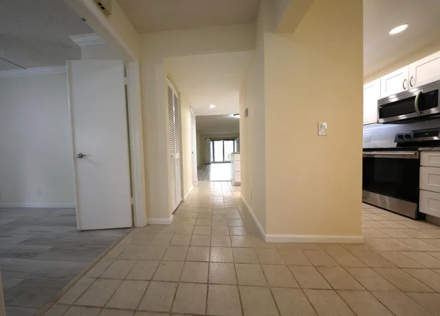 Unit 104 photo 2