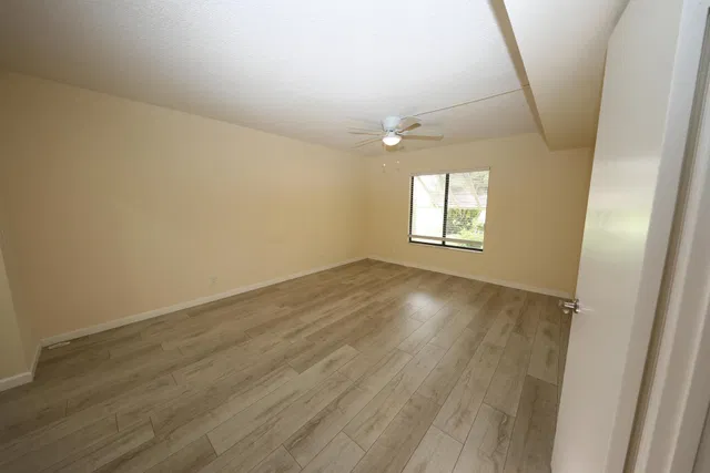 Unit 104 photo 9