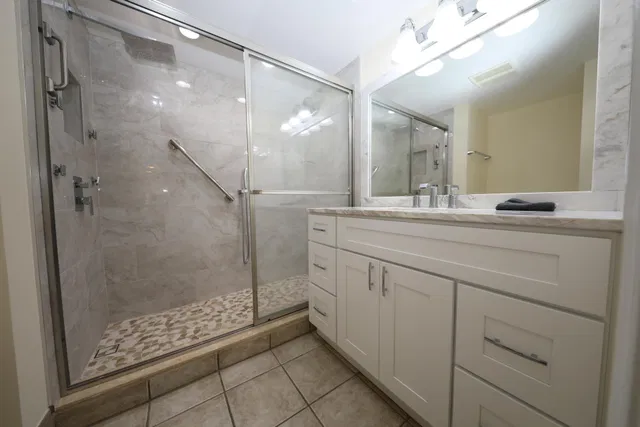 Unit 104 photo 12