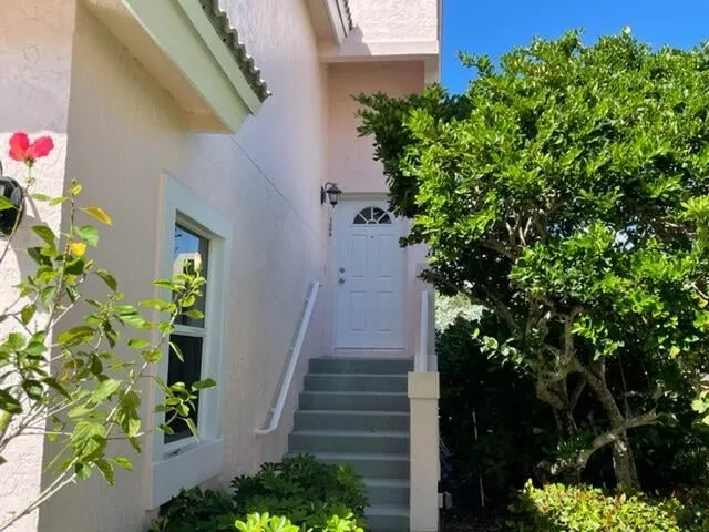 Residence photo 2