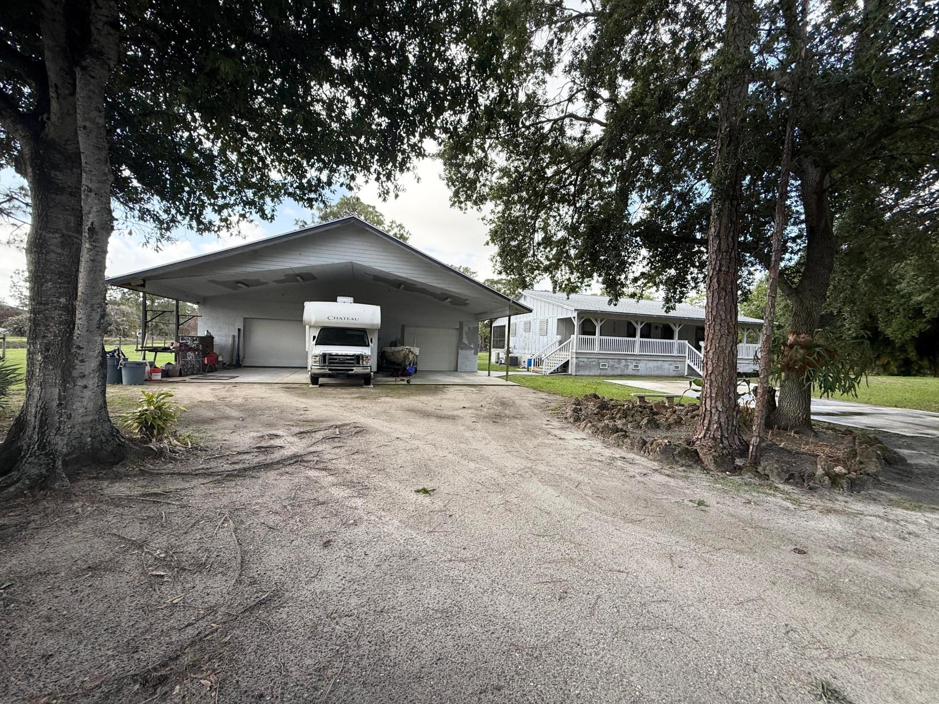 Residence photo 2