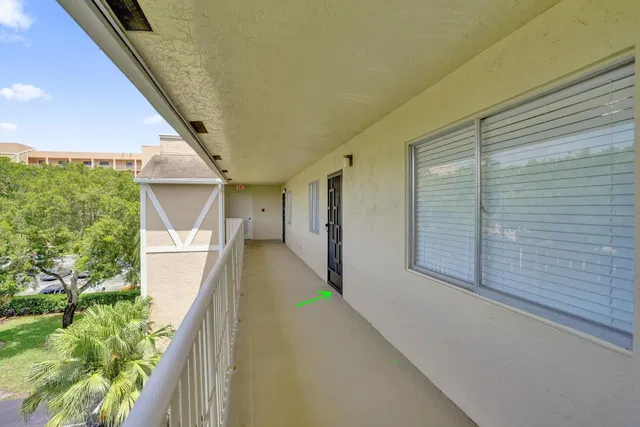 Unit 402 photo 34