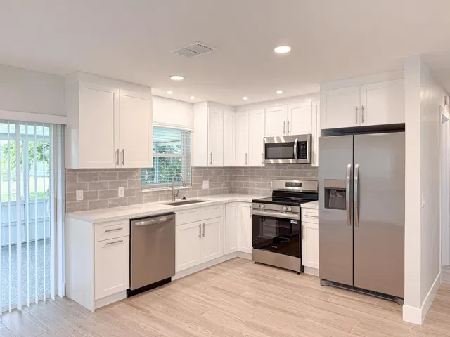  Residence photo 6