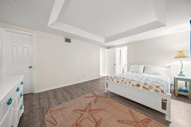Unit 130 photo 15