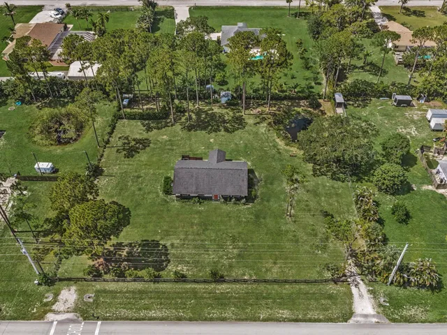 Residence photo 2