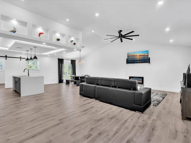 Residence photo 7