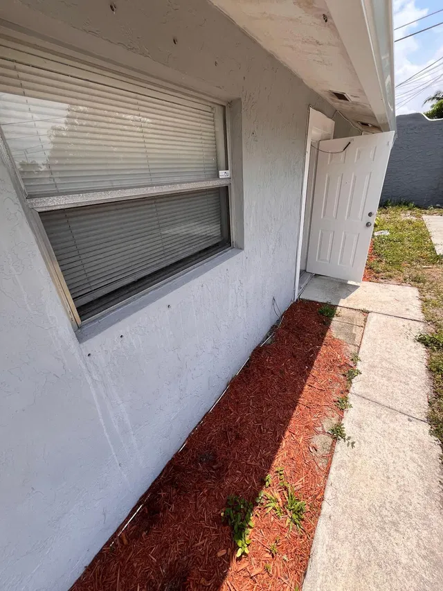 Residence photo 3