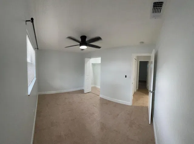 Residence photo 12