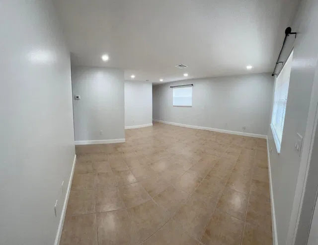 Residence photo 16
