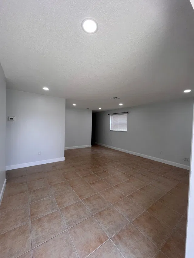 Residence photo 20