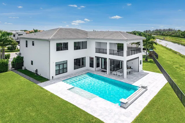 Boca Bridges Residence photo 39