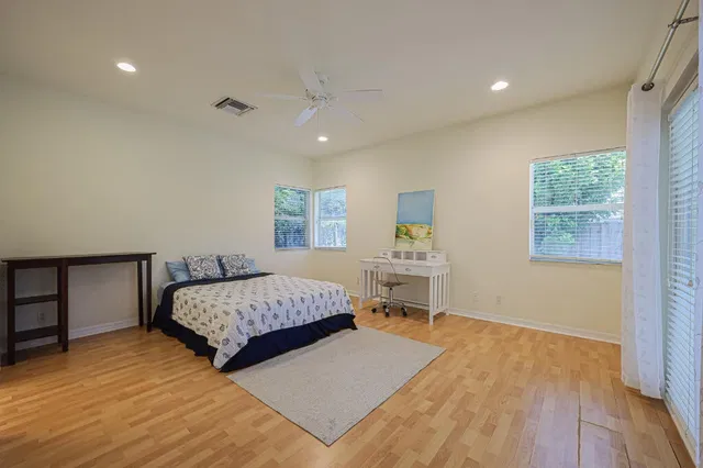 Residence photo 19