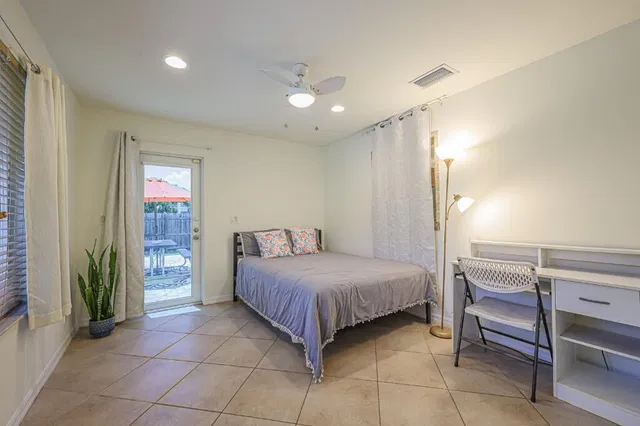 Residence photo 22