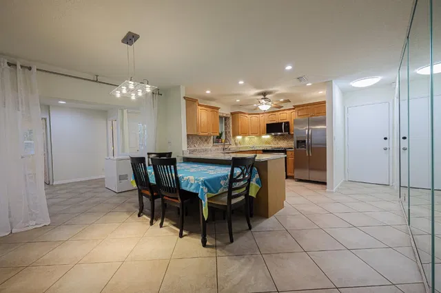 Residence photo 32