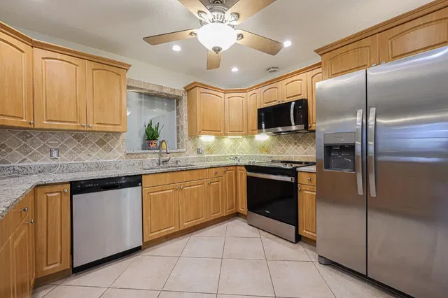 Residence photo 36