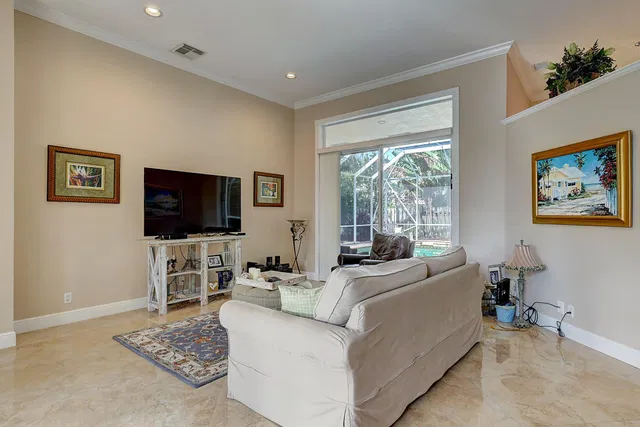 Residence photo 7