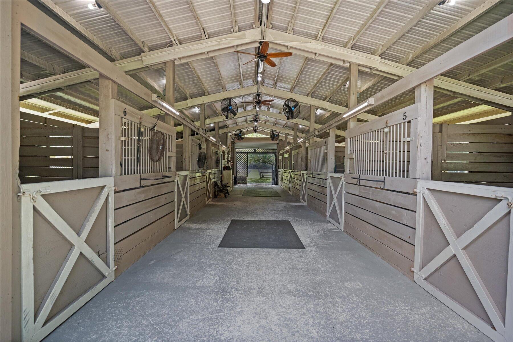 Residence photo 11