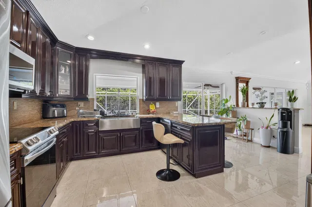 Boca Isles Residence photo 14