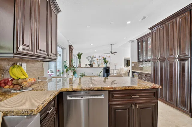 Boca Isles Residence photo 15