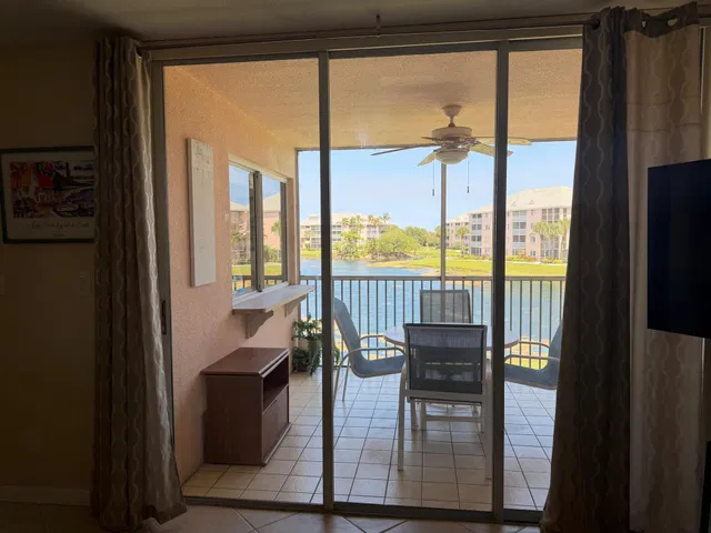 Unit f208 photo 16