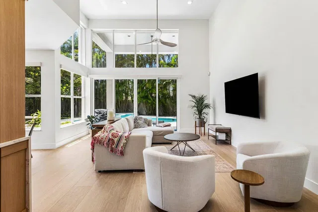 Woodfield Country Club Residence photo 10