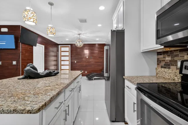 Residence photo 6