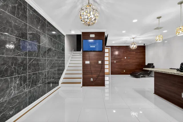 Residence photo 11