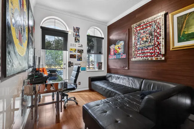 Residence photo 34