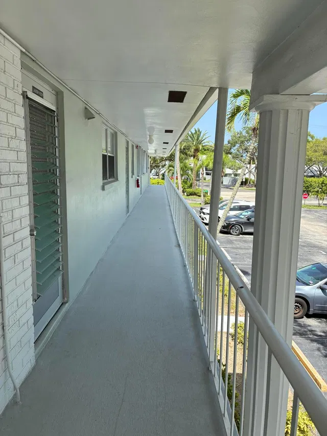  Unit 908 photo 4