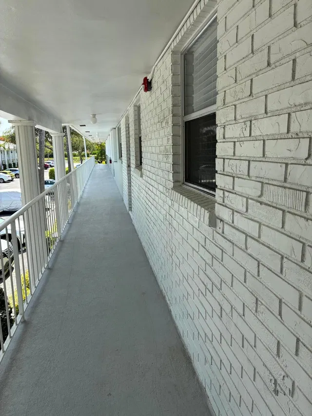  Unit 908 photo 5