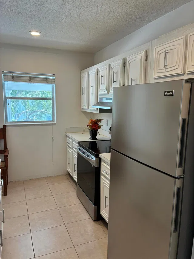  Unit 908 photo 12