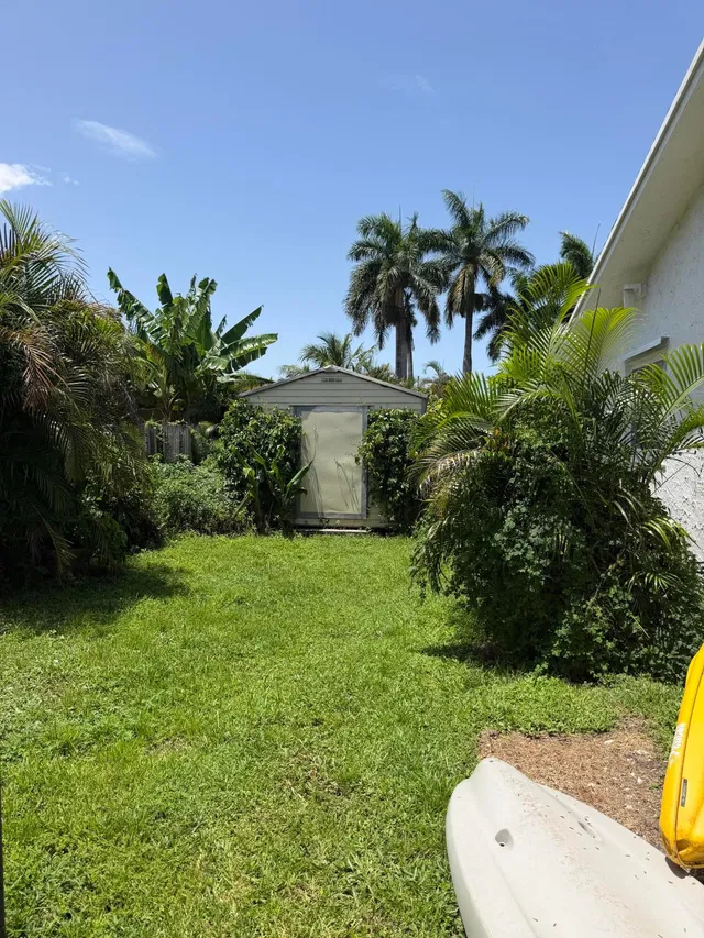 Residence photo 2