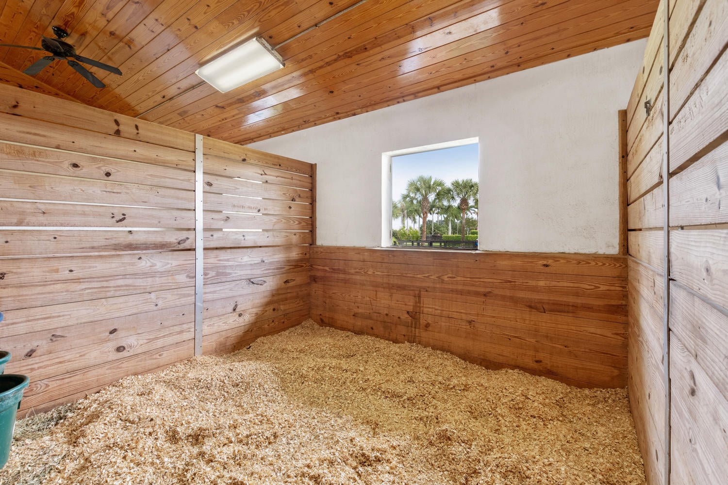 Residence photo 12