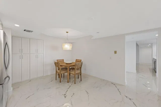 Unit D314 photo 9