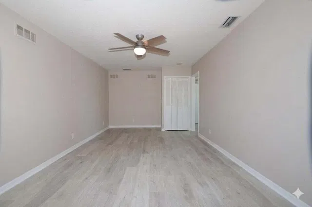 Residence photo 16