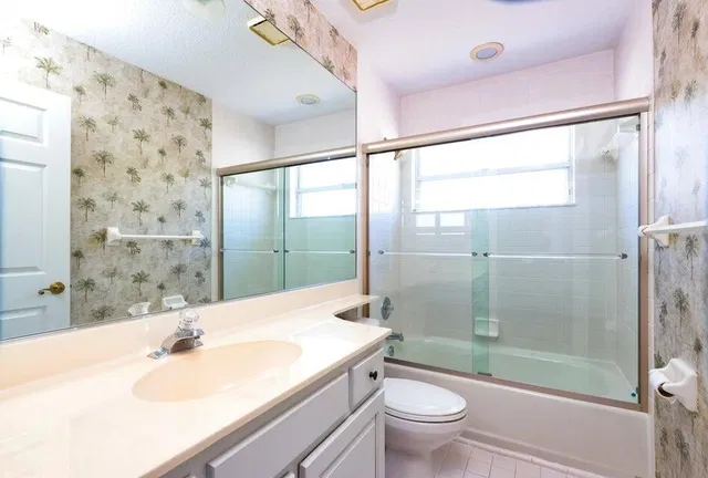 Residence photo 17