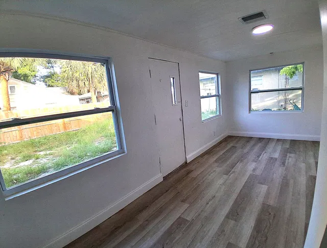 West Palm Beach Residence photo 4