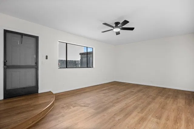 Residence photo 5