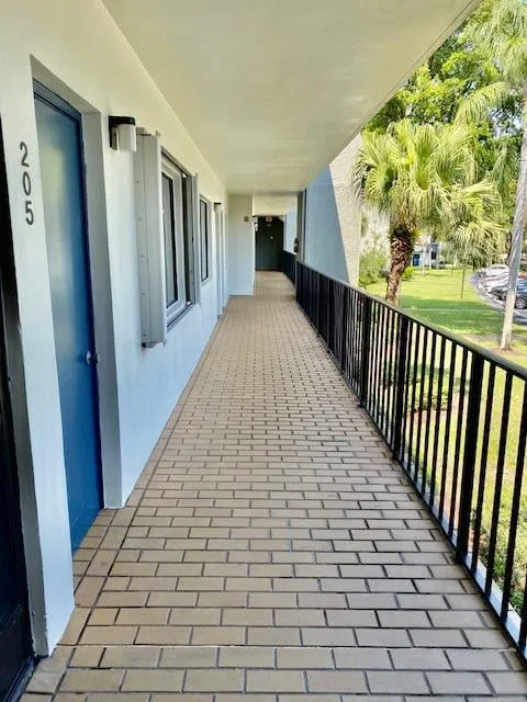 Unit 205 photo 7