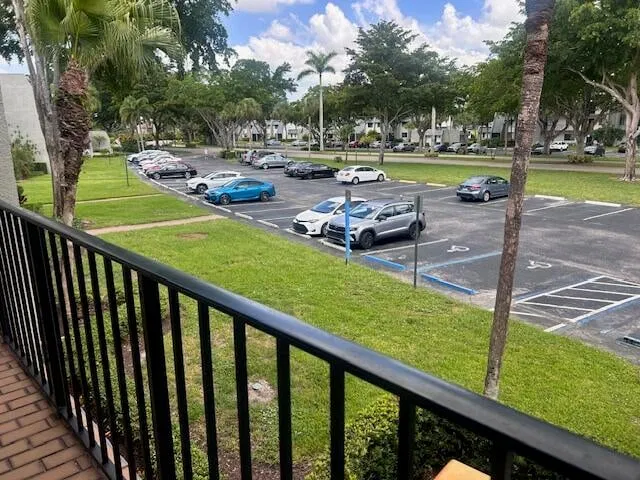 Unit 205 photo 8