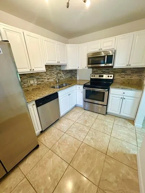 Unit 205 photo 10