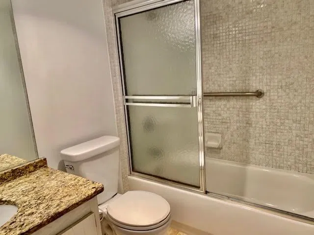 Unit 205 photo 32
