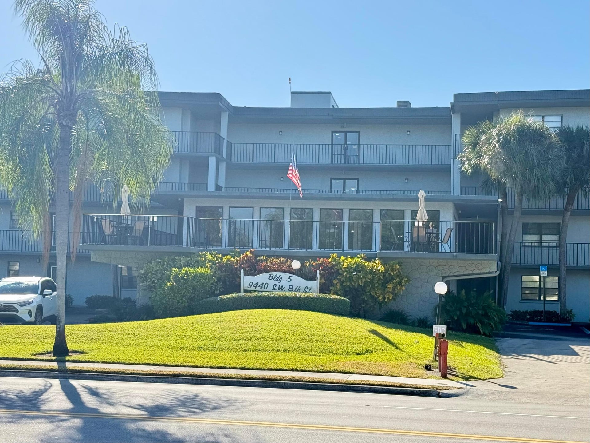 Unit 208 photo 14