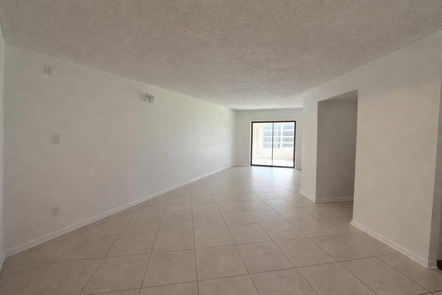 Unit 208 photo 16