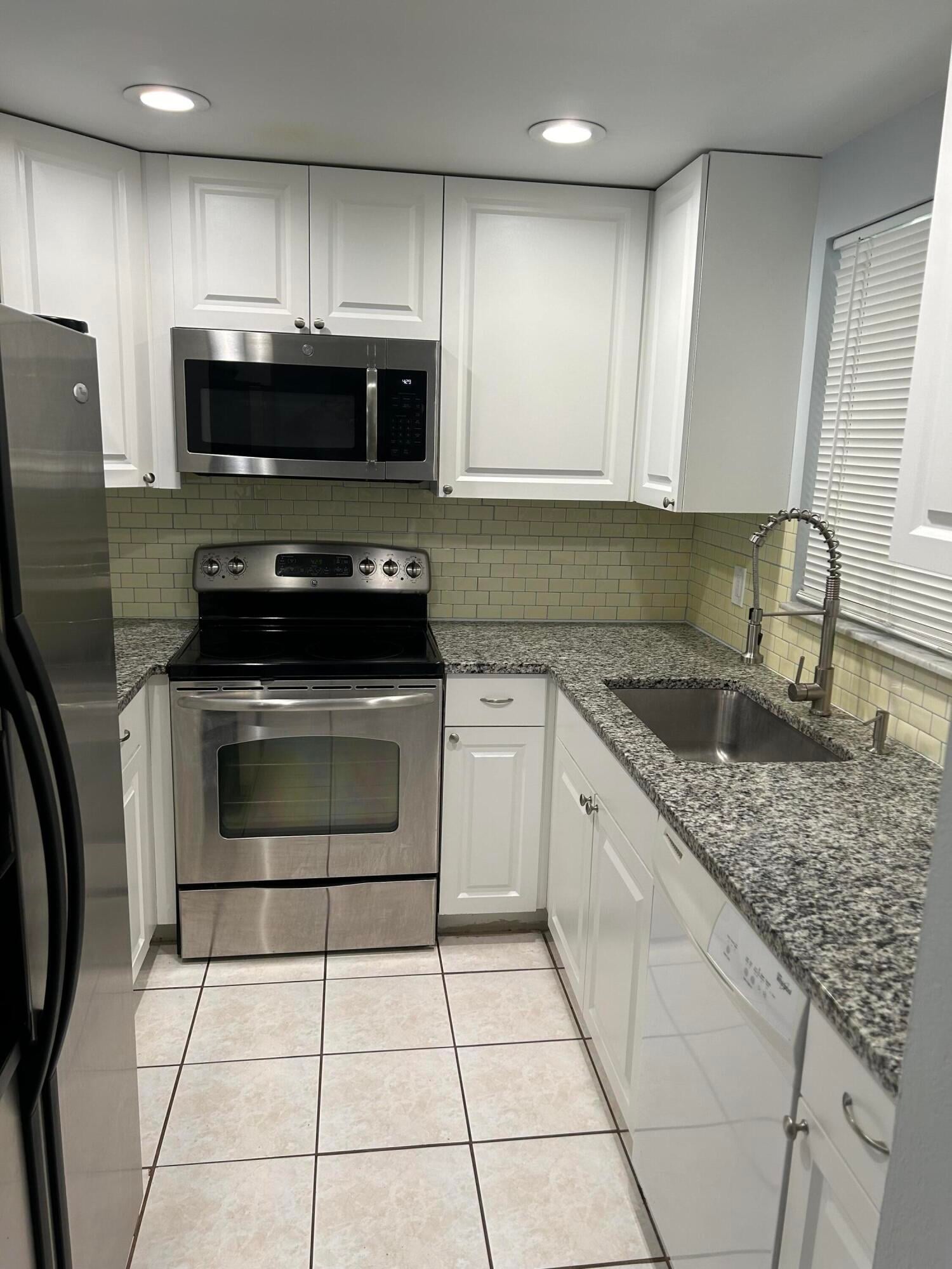 Unit 102 photo 3