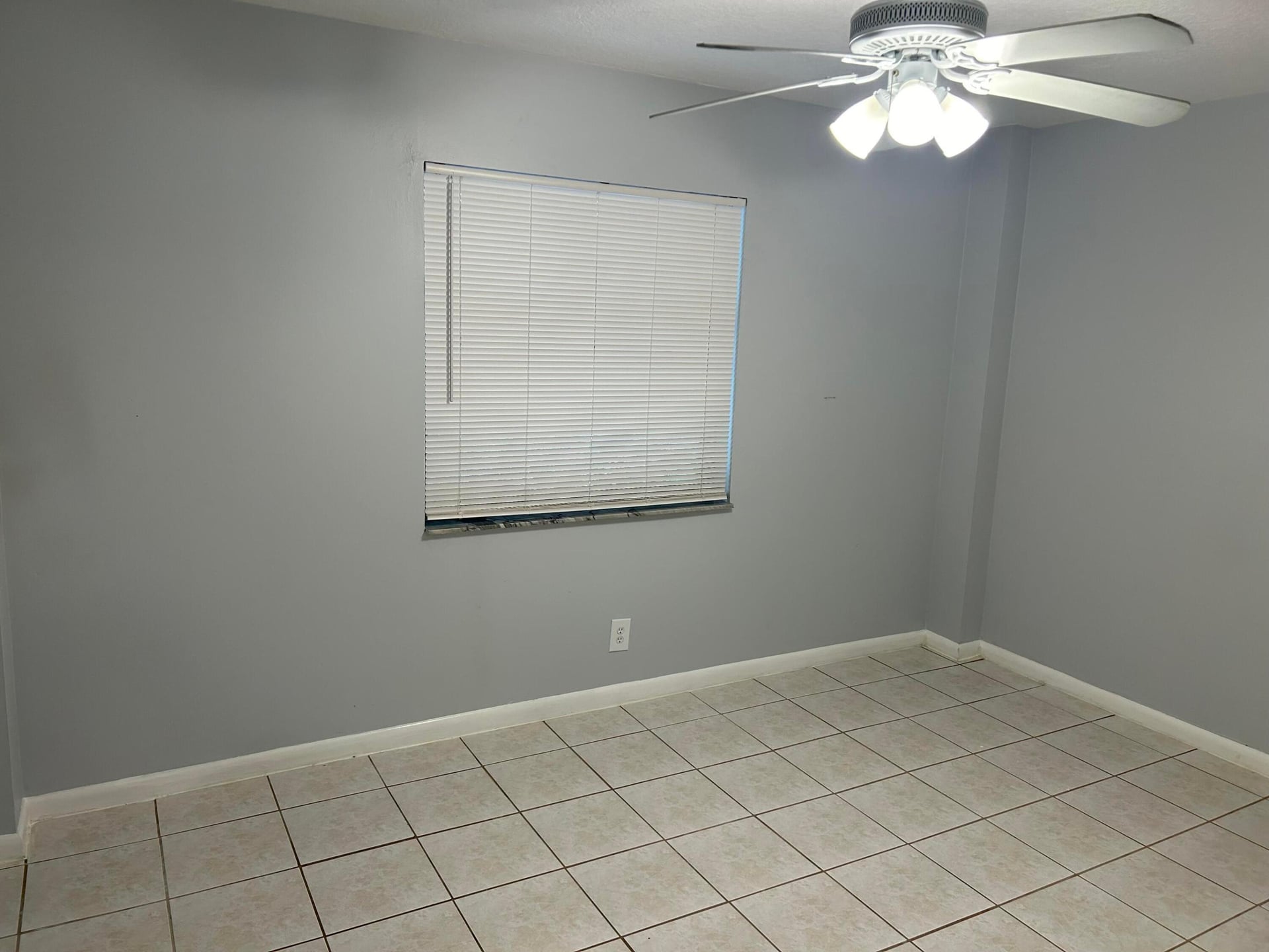 Unit 102 photo 9