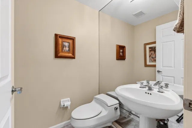 Unit 104A photo 18